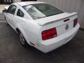 2006 Ford Mustang White Coupe 4.0L AT #F22789